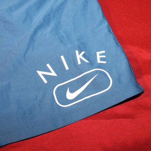 Nike girls athletic shorts - Picture 3 of 5